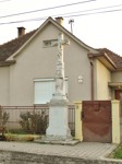 Chtelnica - kríž (1778) na kraji obce