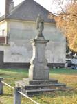 Chtelnica - sv. Ján Nepomucký na námestí