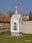 Močidlany - kaplnka so sochou sv. Jána Nepomuckého